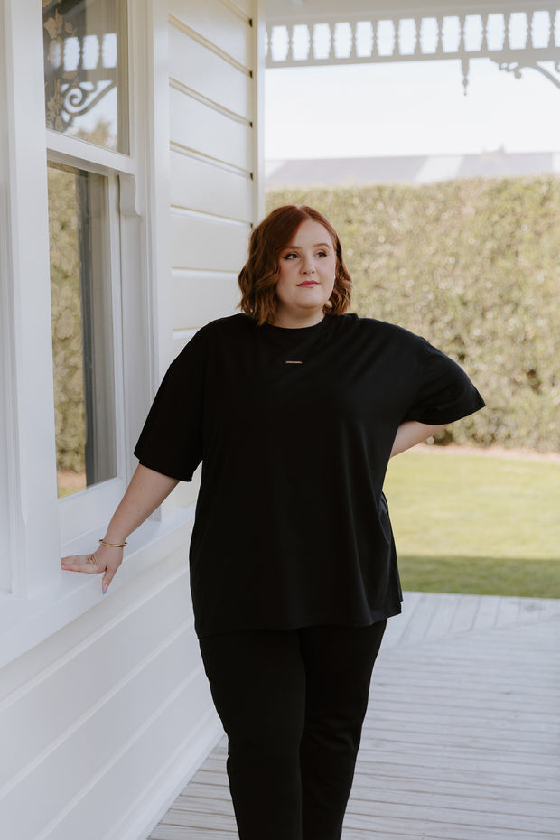 Oversized Tee - Black w Gold Tag