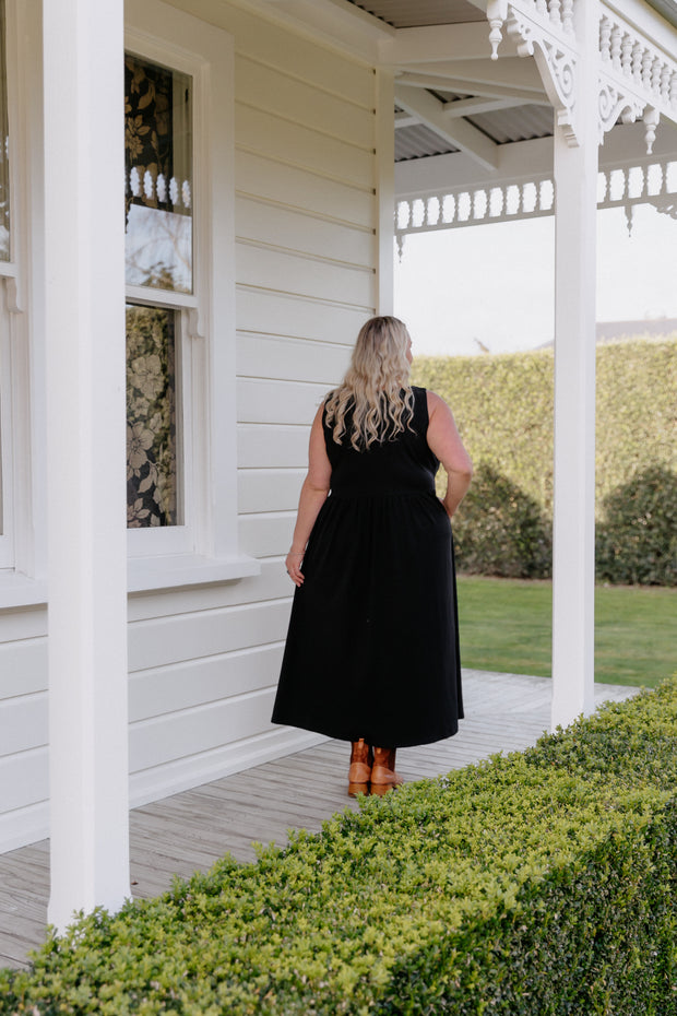 Molly Dress - Black