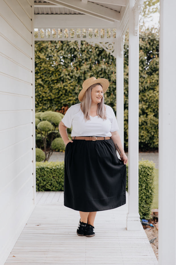 Sammy Skirt - Black Linen