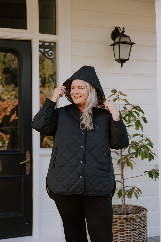 Quilted Jacket (Hood) - Black