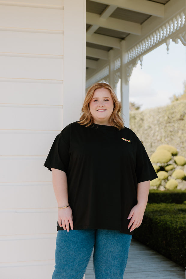Oversized Tee - Black w Sardine