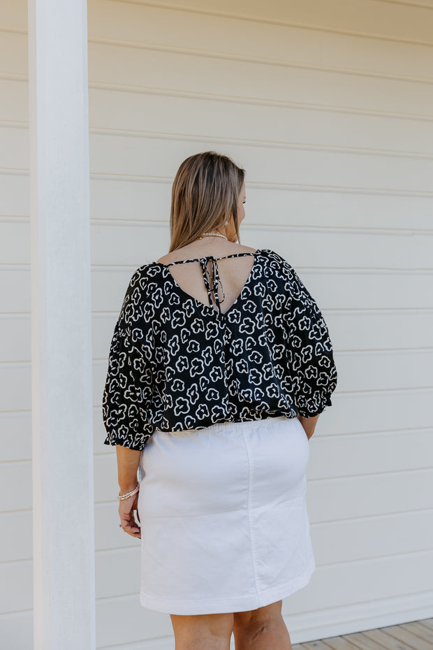 Lucy Top - Black/White Flowers